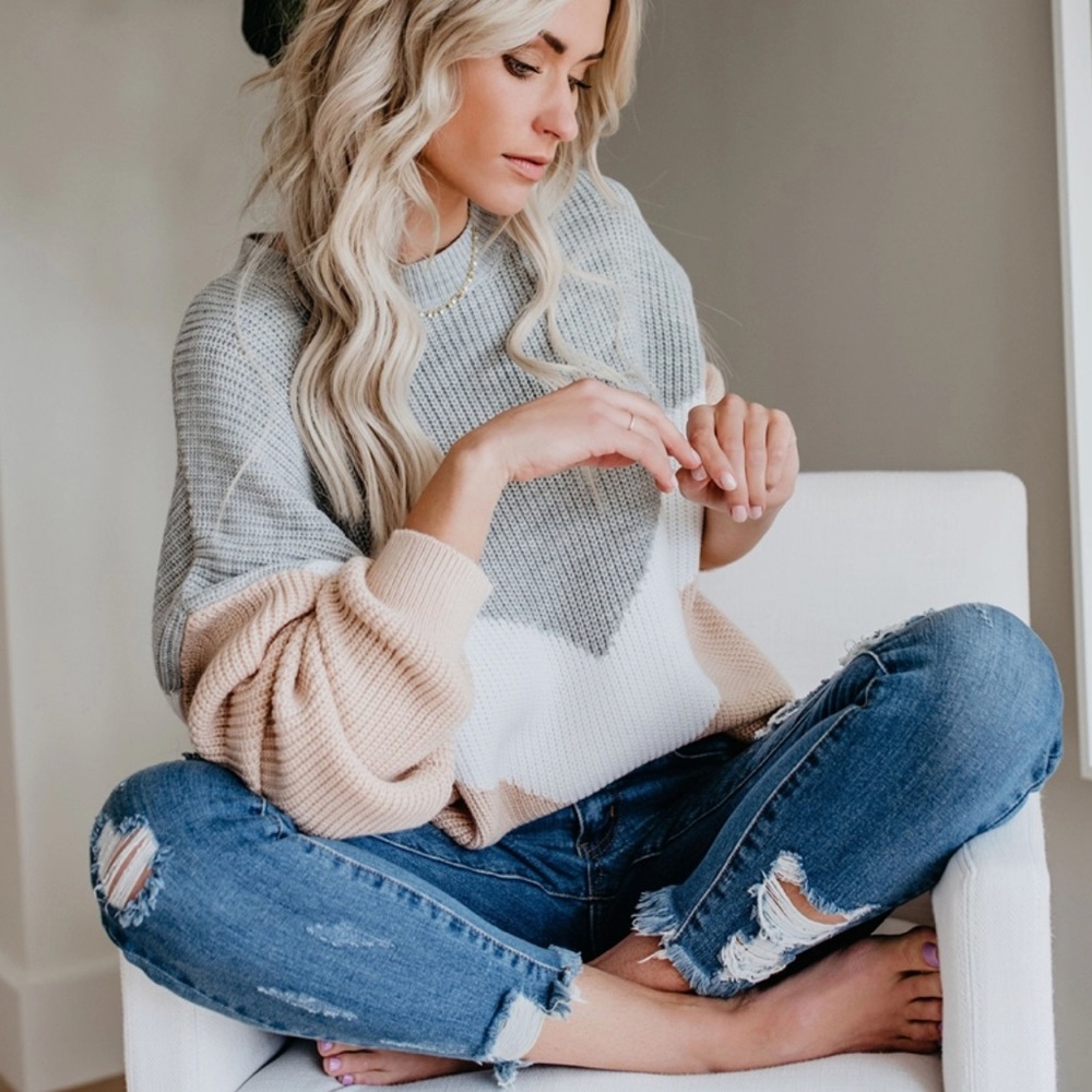 🧨Bomb Sale Ends Sunday 🧨 Chevron Colorblock Oversized Sweater /Taffy Gray white - Picture 3 of 7